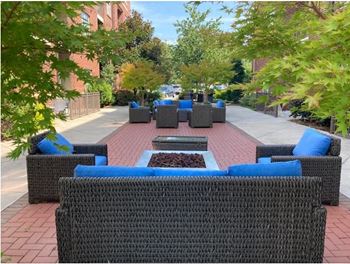 Courtyard patio with ample sitting