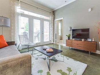 Spacious living room