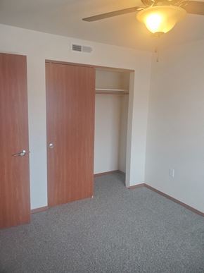 Missoula apartment for rent - Image of closet space
