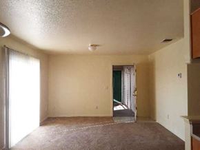 Madera apartment for rent - Open Living Room/Kitchen with appliances
