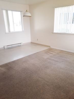 Kallispell apartment for rent - Living Room/Dining Room.