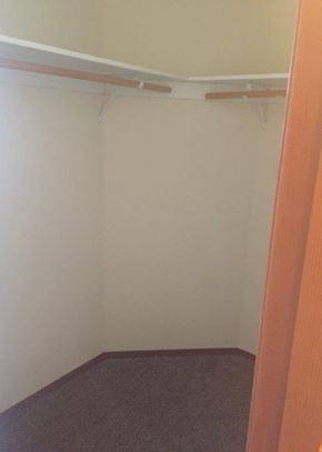 Glendive apartment for rent - Master bedroom Walk in Closet