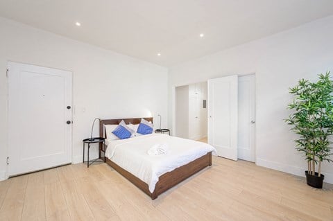 Floor plan for studio, 1 bath, 427 sqft