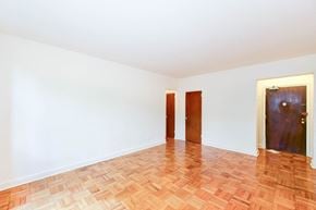 Washington apartment for rent - 1380-Fort-Stevens-Front-Entry