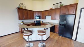 Fargo townhouse for rent - kitchen, island
