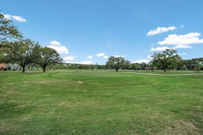 San Antonio townhouse for rent - beautiful landscape near our facility