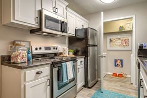 Charleston apartment for rent - Fully Furnished Kitchen  at Palmetto Grove, Charleston, SC