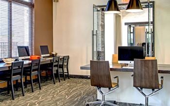 E-lounge