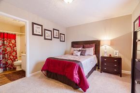 Commerce townhouse for rent - Spacious Bedroom