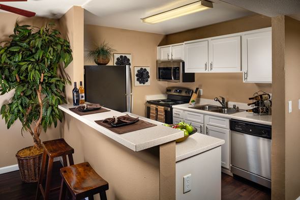 Long Beach apartment for rent - Fully Equipped Kitchen at Renaissance Terrace, Long Beach