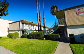 Tustin apartment for rent - the building where the apartment is located