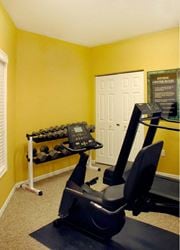 Orlando apartment for rent - Fitness Room at Oak Glen Apartments, Orlando, FL