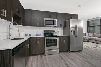 Eat-in kitchen