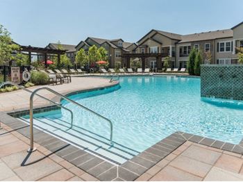 Invigorating swimming pool