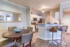 Allen apartment for rent - apartment dining and bar area