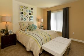 St. Petersburg townhouse for rent - Modern Bedroom at Alta Mar at Broadwater Apartments, St. Petersburg, FL, 33711