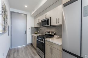 Los Angeles apartment for rent - Fully Equipped Kitchen at 1039 S. Hobart Blvd. Koreatown/Los Angeles, CA, California, 90006