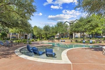 Round Rock apartment for rent - MAA Ashton Oaks