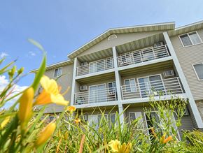 St. Cloud apartment for rent - Wyndemere Apartment Homes with Exterior Patios or Balconies