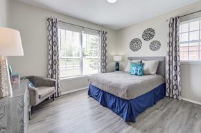 Columbus apartment for rent - Master Bedroom - Avalon Oaks Apartments