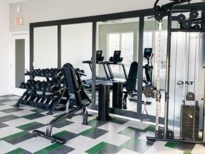 Columbus apartment for rent - Newly Renovated Fitness Center - Avalon Oaks Apartments