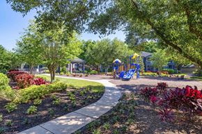 Heathrow apartment for rent - playgrounds at the estates