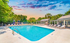 Summerville apartment for rent - the swimming pool at our apartments