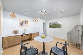 Mt Pleasant apartment for rent - A kitchen with a table and chairs.