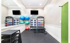 Matthews apartment for rent - the gym at the preserve apartments