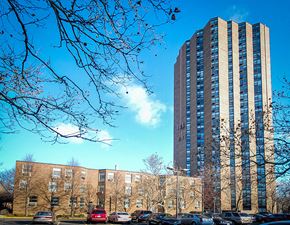 Chicago apartment for rent - Exterior of 4700 Lake Park Apartments