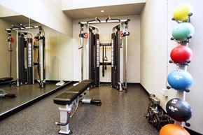 Chicago apartment for rent - Fitness Center at 4700 Lake Park Apartments
