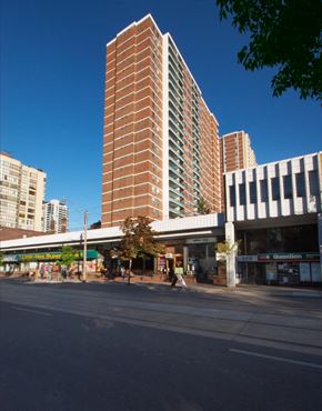 Toronto apartment for rent - 140 Carlton Street, Downtown and Across from Allen Gardens
