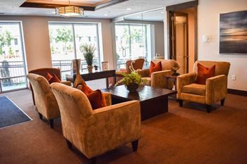 Clubhouse & resident lounge