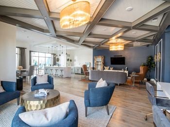 Indoor/outdoor lounge with wifi and gas fireplace