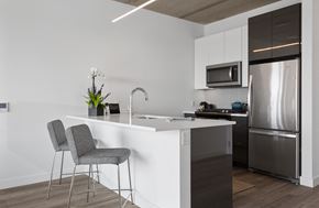 Chicago apartment for rent - Island Kitchen at Viridian on Sheridan, Chicago, IL, 60613