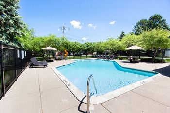 Sparkling pool with sundeck