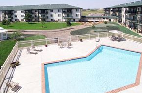 Sioux Falls apartment for rent - exterior pool with view of building