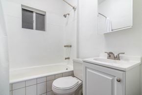 Los Angeles apartment for rent - Full bathroom