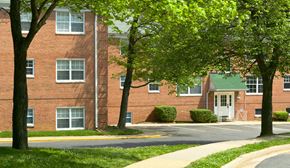 Falls Church apartment for rent - Green Space Walking Trails at The Fields of Falls Church, Falls Church, VA