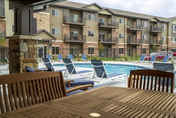 Wh - pool deck