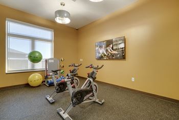 Wh - yoga & spin studio