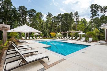 Echo at north pointe apartments swimming pool