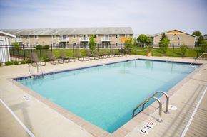 Rochester apartment for rent - Essex Park_Outdoor Swimming Pool