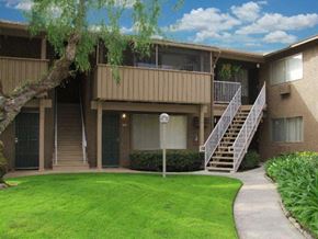 Anaheim apartment for rent - Stairs