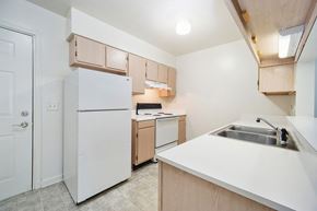 Salisbury apartment for rent - crosswinds kitchen