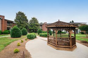 Salisbury apartment for rent - crosswinds courtyard