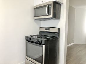 Los Angeles apartment for rent - Studio 415 S Alexandria Ave. Apt 1