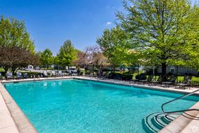 Olathe townhouse for rent - Pool