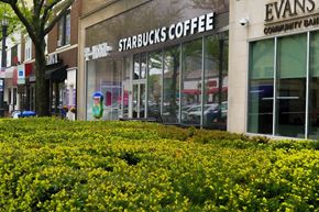 Evanston apartment for rent - Downtown Starbucks