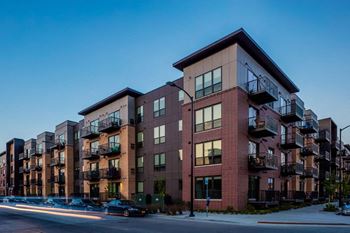 Confluence on 3rd apartments in des moines in downtown des moines